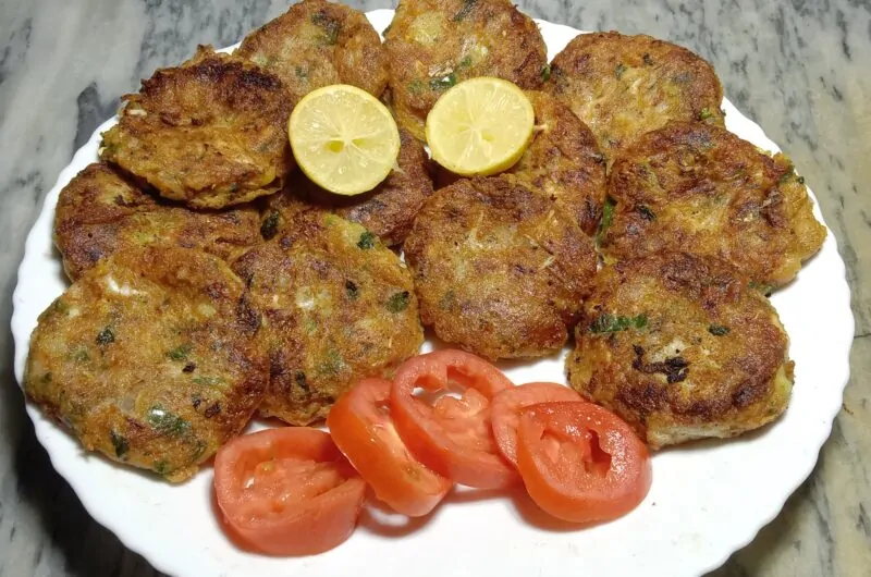 Easy & Crispy Aloo Tikki Recipe – Potato Kabab Pakistani Recipe